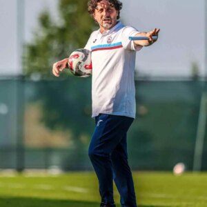 fatih tekke super ligin en genc teknik direktoru ZLMgUu8u