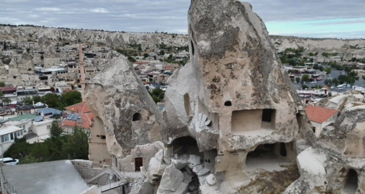 kapadokyada peribacasinin bir kismi yikildi nEfuaXN8