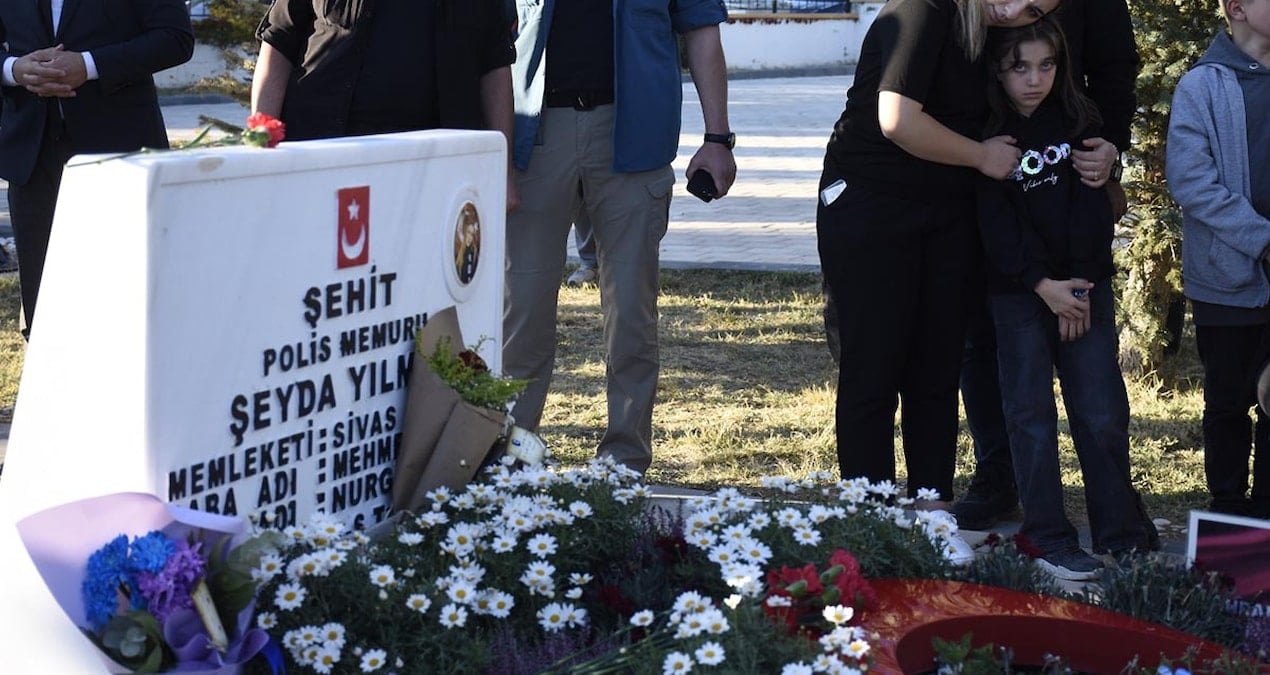 sehit polis memuru seyda yilmaz sehadetinin yil donumunde dualarla anildi m97evWhM