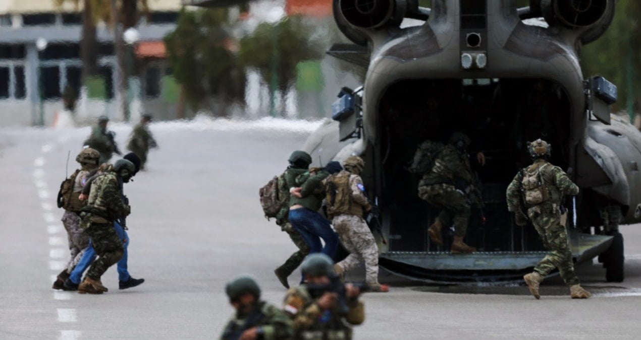 yunanistanda acil durum emri tbg7XwCG