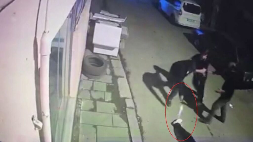 Erzurum’da Kahvehane Sahibi Müşterisinin Silahlı Saldırısına Uğradı