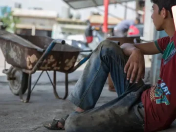 Türkiye, Dünya Çocuk İşçiliğiyle Mücadele Günü’nü kara bir tabloyla geçirdi: 4 milyon çocuk okul dışında, 2 milyonu iş yaşamında!